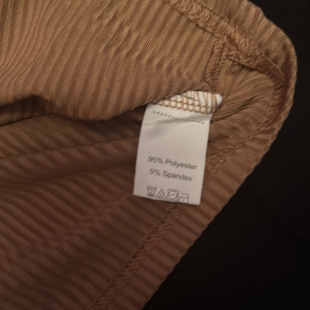 ROMWE Brown Ribbed Crop Top - Picture 2 of 4